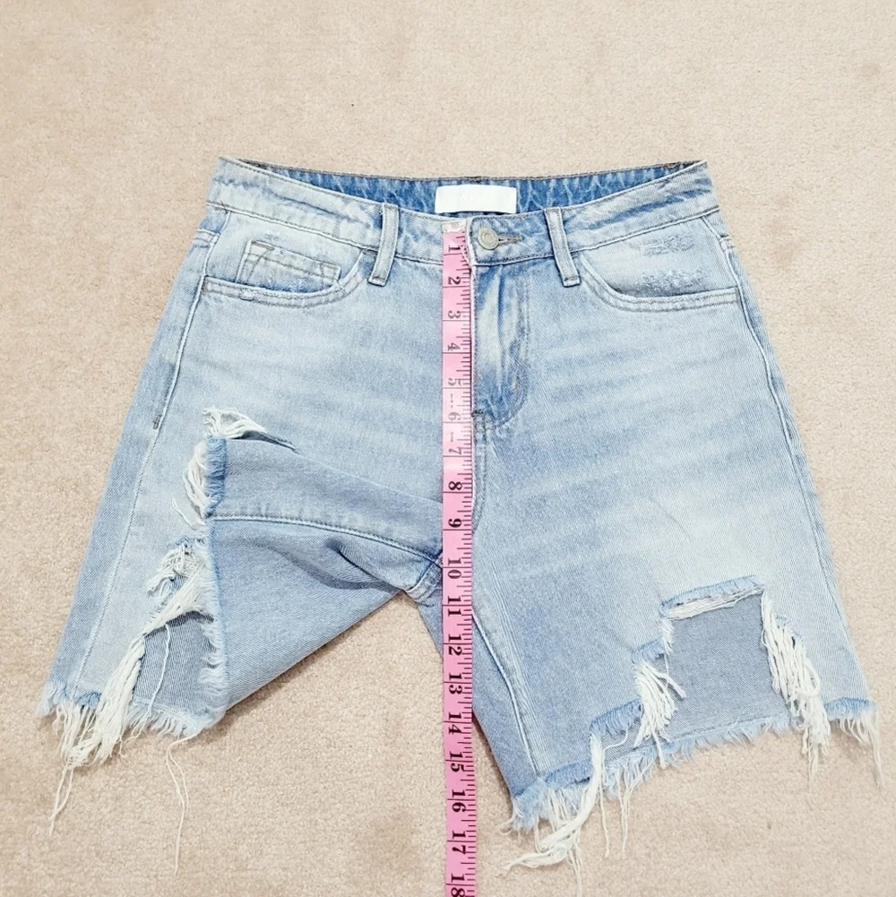 VERVET Women's Denim Jean Light Wash Shorts Distressed 100% Cotton Size Small - Picture 8 of 12